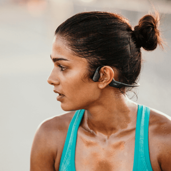 Fone de Condução Óssea Shokz OpenRun Preto